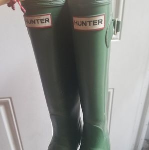 Hunter Shoes - Hunter rain boots size 6 matt green Hunter Shoes - Hunter rain boots size 6 matt green